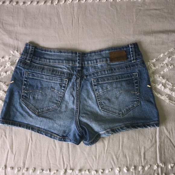 Jean Shorts - Picture 2 of 3